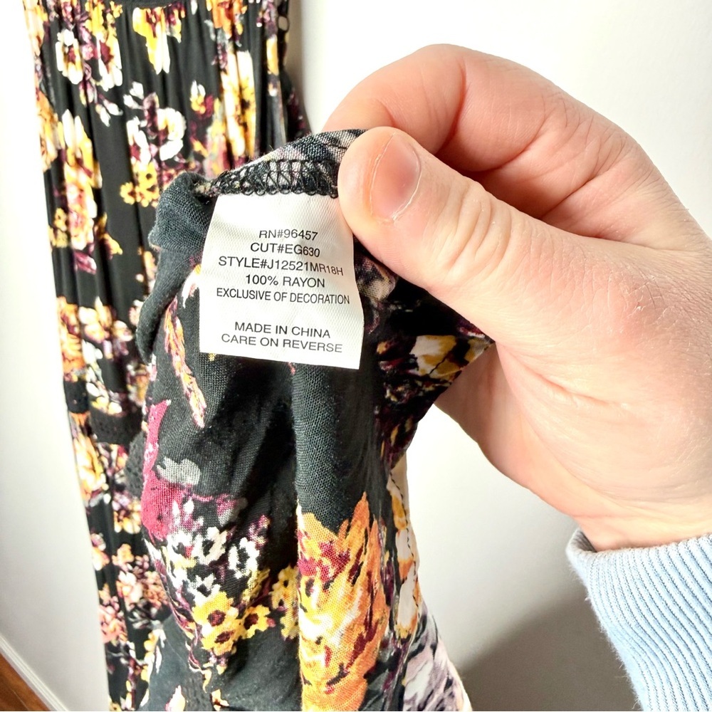 Eyeshadow Black and Floral Print Sleeveless Midi Dress Size Small - Picture 9 of 13